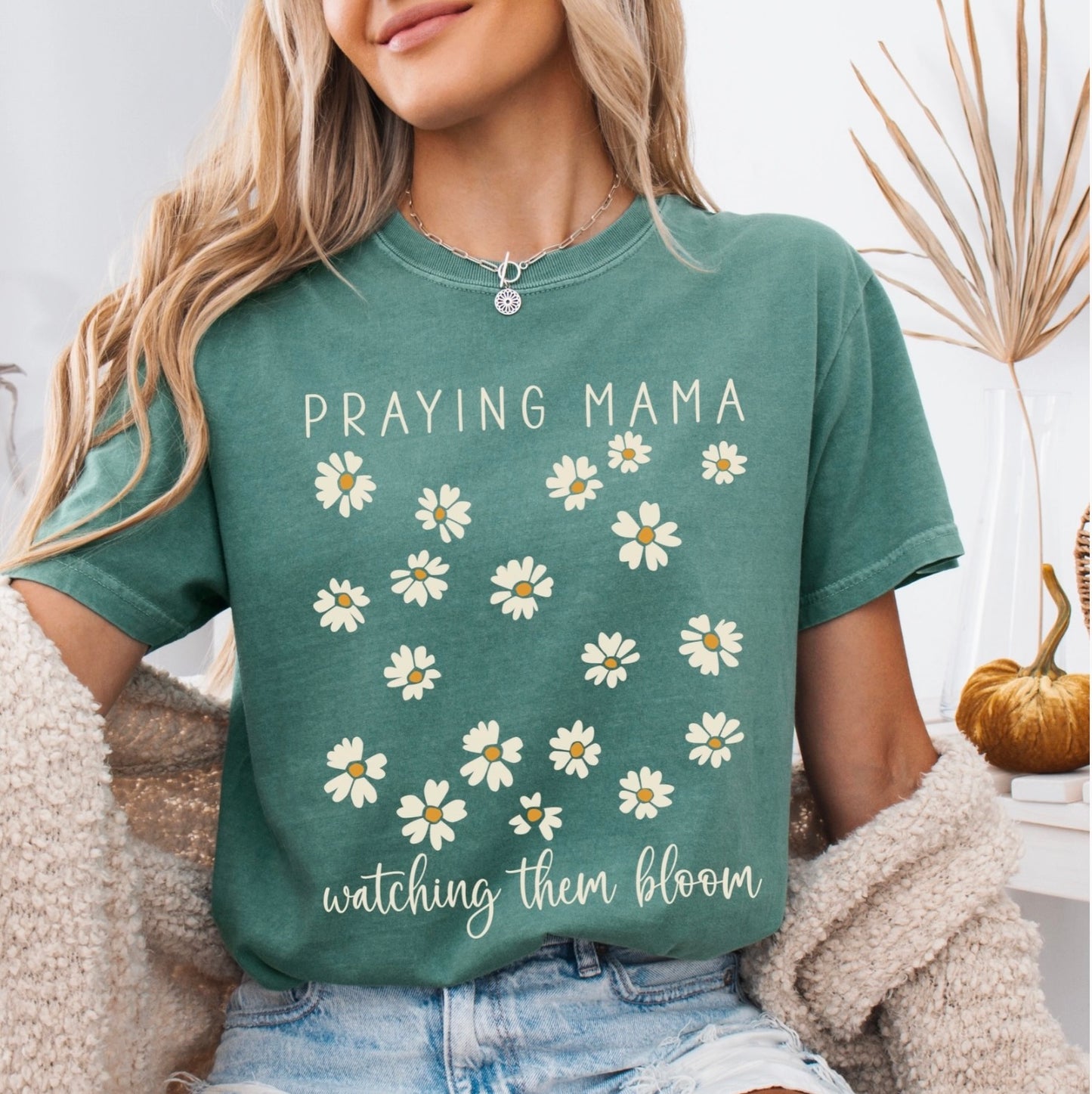 Praying Mama Tee