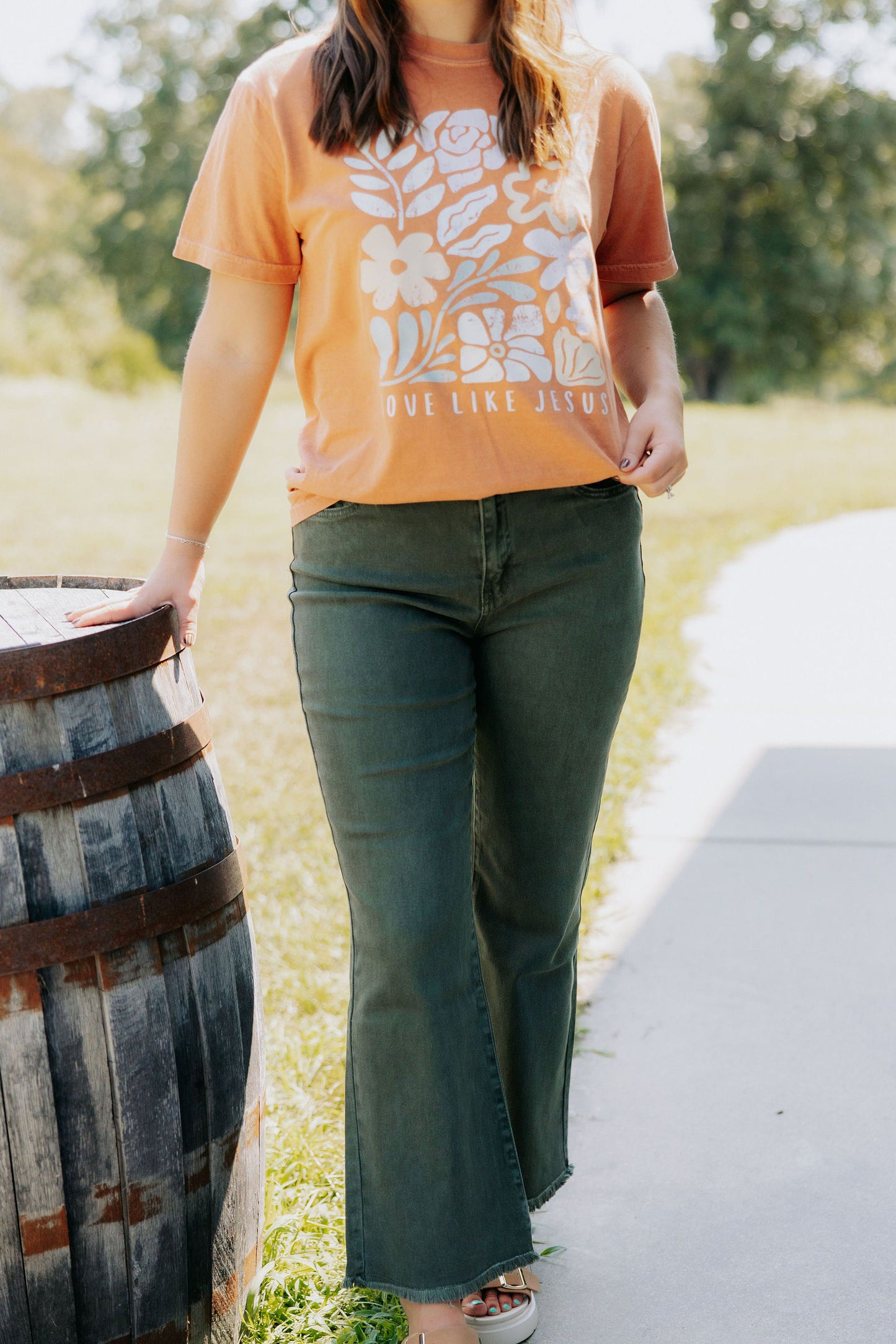 Love Like Jesus Floral Tee