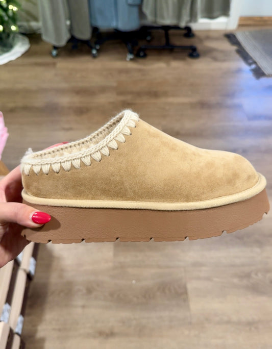 Almond platform cozy slides